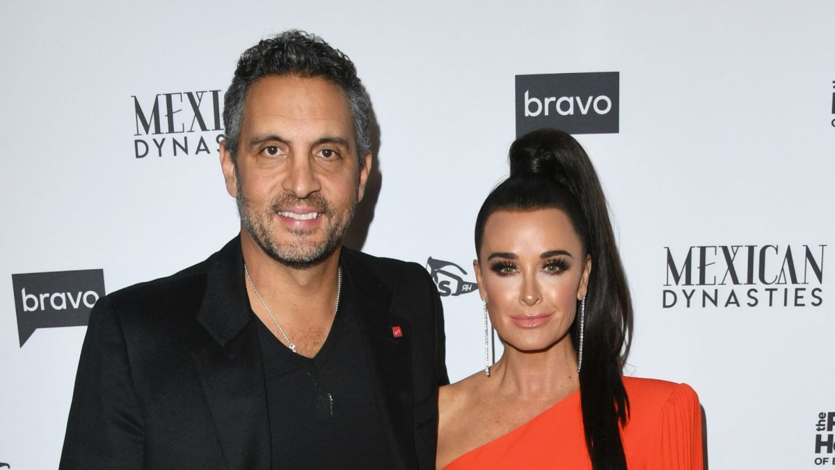 Mauricio Umansky and Kyle Richards attend Bravo's Premiere Party For "The Real Housewives Of Beverly Hills" Season 9 And "Mexican Dynasties"at Gracias Madre on February 12, 2019 in West Hollywood, California