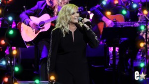 Trisha Yearwood performing