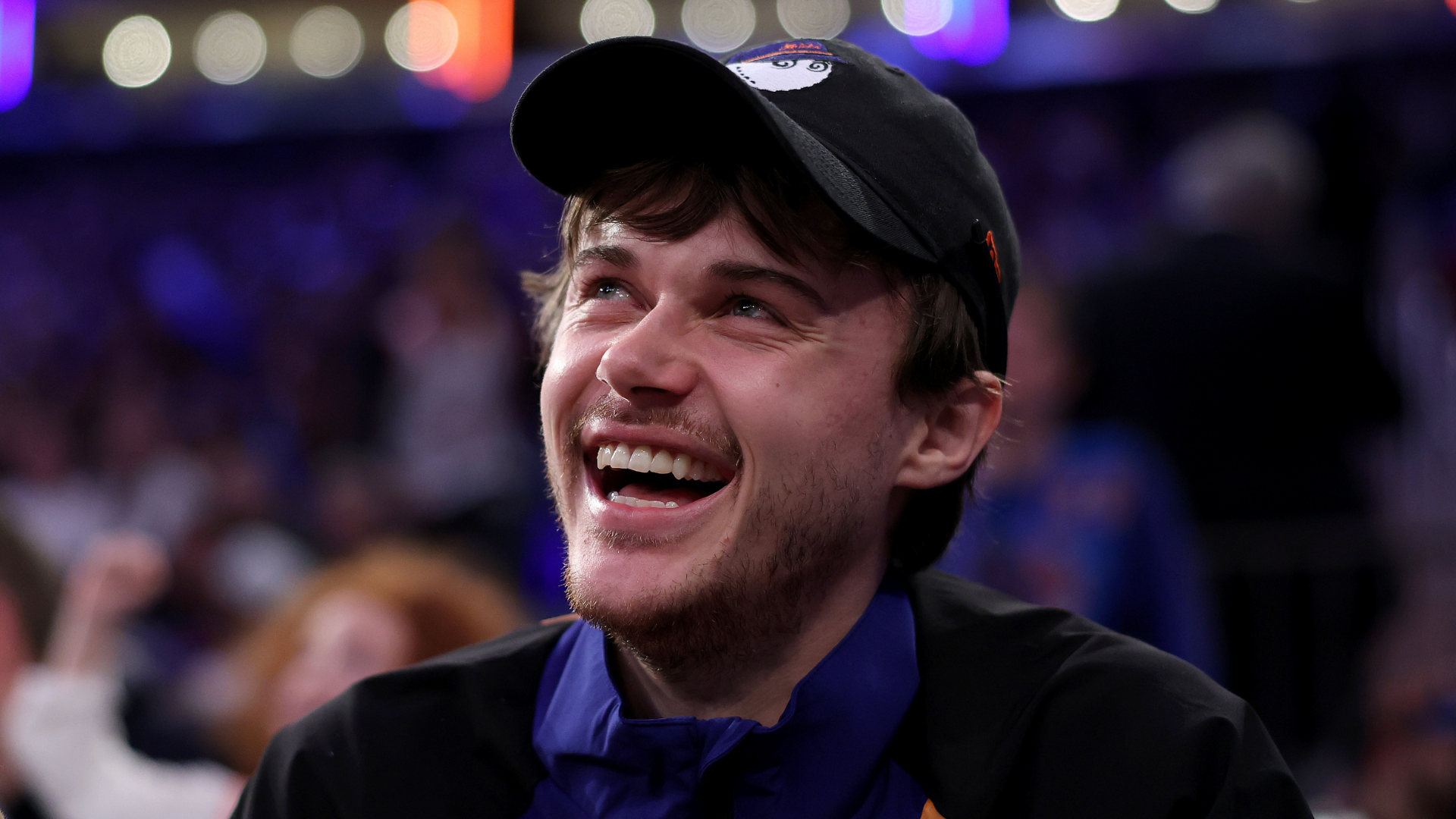 Chris Briney and Sean Kaufman kiss